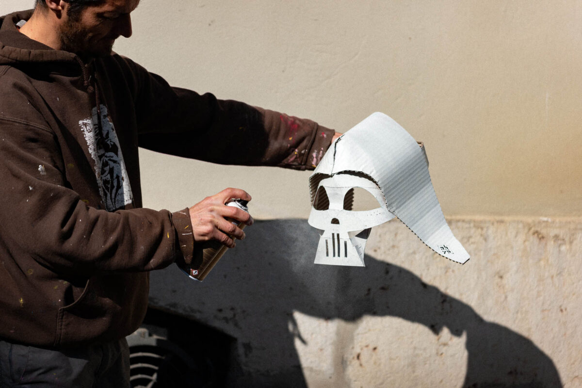 casque starwars dark vador paper toys street art lyon abys2fly @undoartagency
